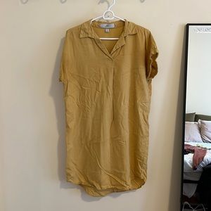Mustard yellow/gold t-shirt dress! Great for work or casual, fits S-L